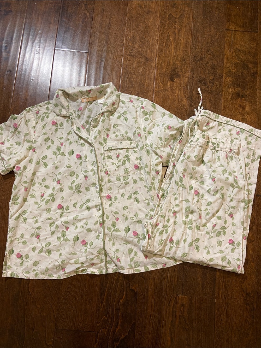 LA Cera Pajamas SZ L floral 2 piece